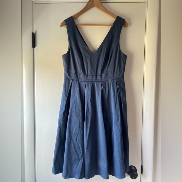 ModCloth Fervour Triumphantly Timeless Fit & Flare V-Neck Dress Blue Gray Large - Picture 3 of 11